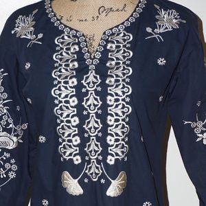 Stunning Quinpei.er Minidress beautiful embroidery